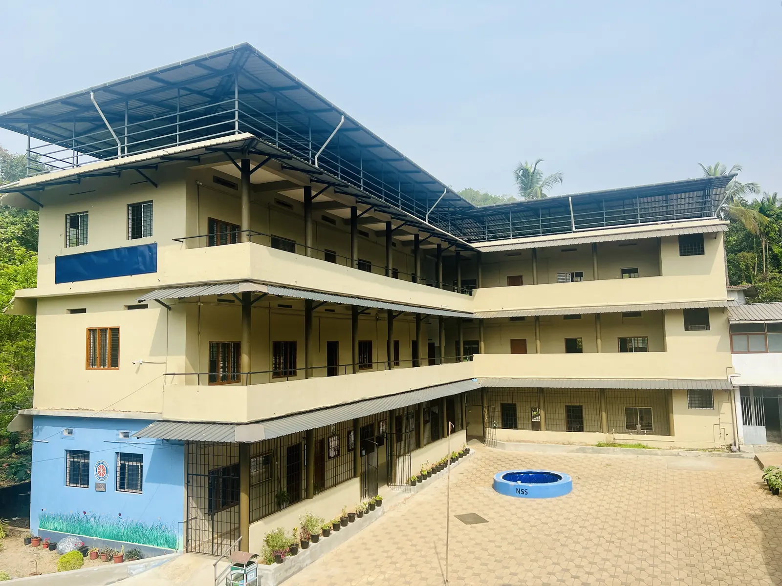New academic block and courtyard of Chapparapadavu HSS
